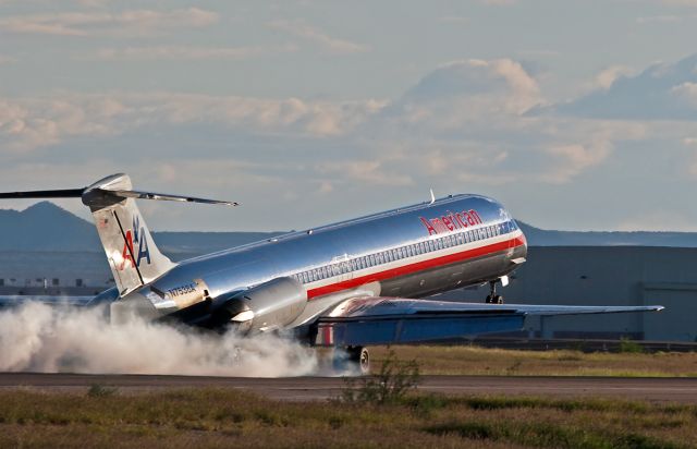 McDonnell Douglas MD-82 (N7538A)