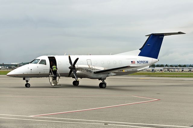 Embraer EMB-120 Brasilia (N290SW)