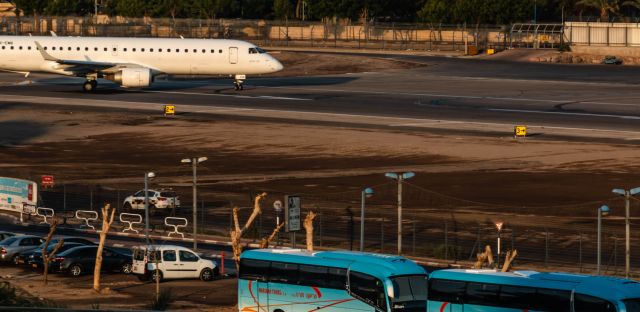 Embraer ERJ-190 (4X-EMB)