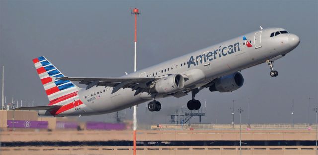 Airbus A321 (N173US) - phoenix sky harbor international airport 13DEC19