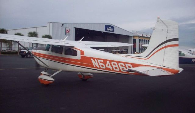 Cessna Skylane (N5486B)