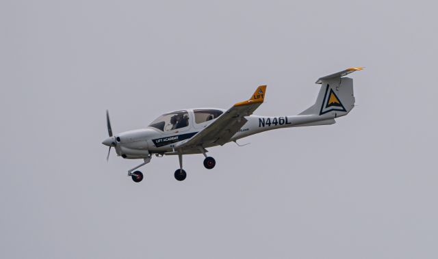 Diamond Star (N446L)