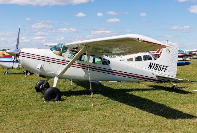 Cessna Skywagon (N185FF)
