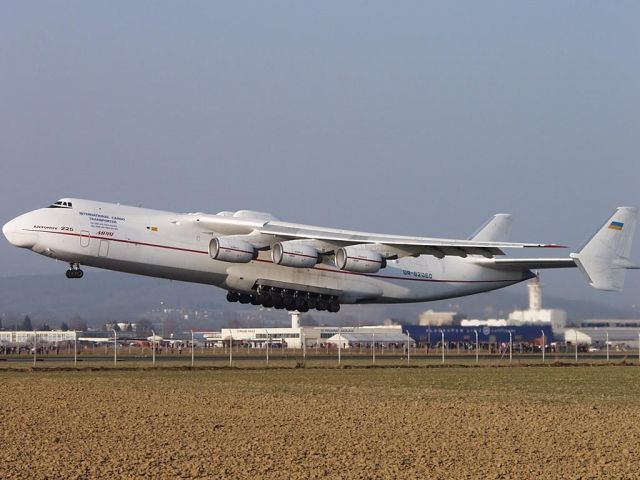 Antonov An-225 Mriya (UR-82060) - Antonov 225