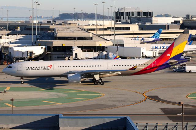 Airbus A330-300 (HL7794) - At SFO