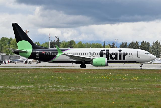 Boeing 737 MAX 8 (C-FLDX)