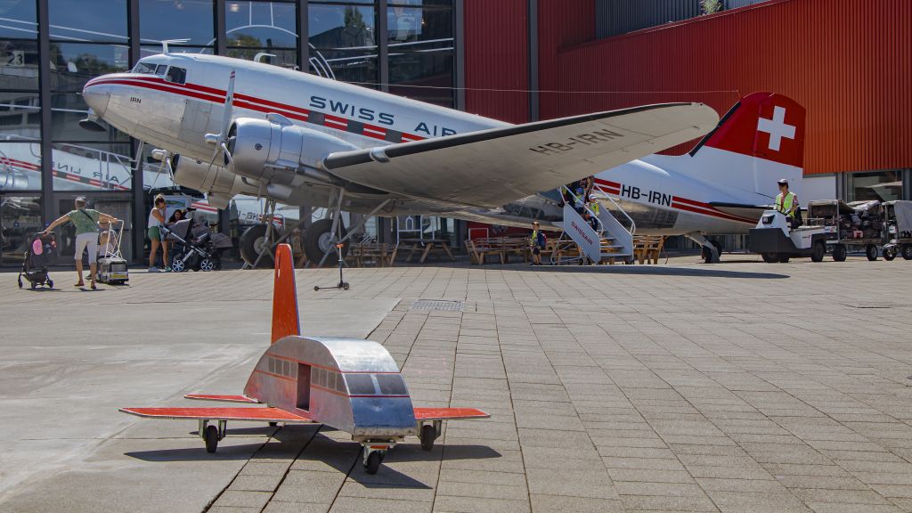 Douglas DC-3 (HB-IRN)