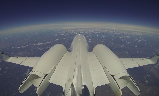 Learjet 60 — - From Gopro video. Not so high, FL370 near SBCT. Tail# PP-BED. See video in Youtube, find to PP-BED.