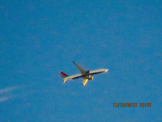 Boeing 737-900 (N903DN)