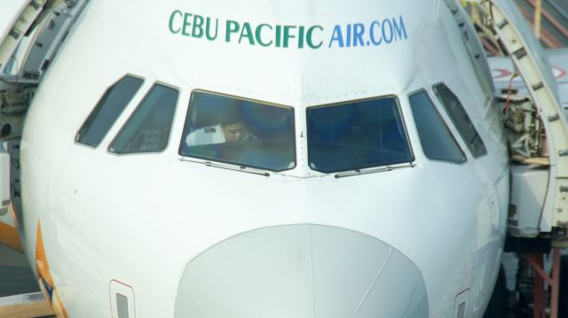 Airbus A320 (RP-C4100)