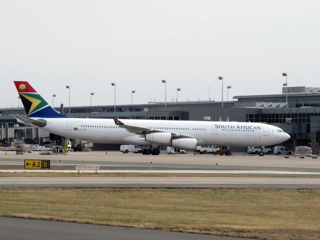 Airbus A340-300 (ZS-SXG)