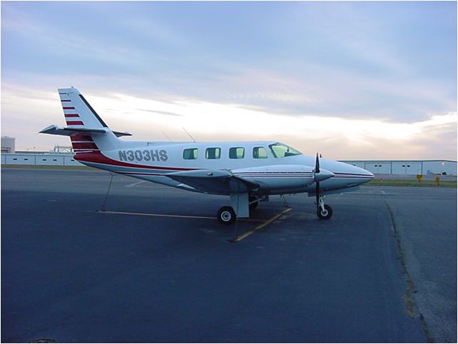 Cessna T303 Crusader (N303HS)