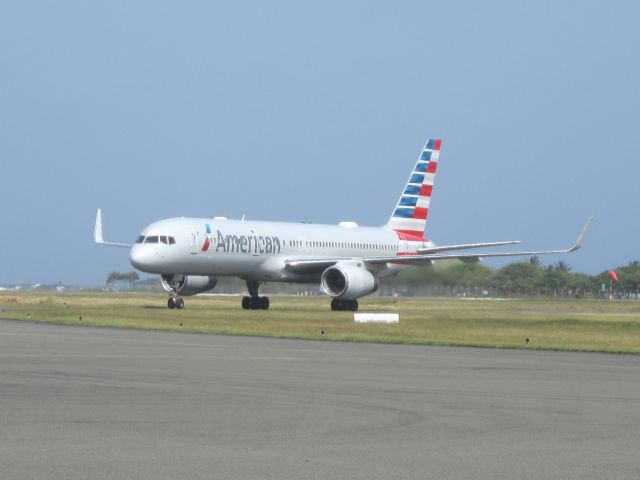 Boeing 757-200 (N185AN)