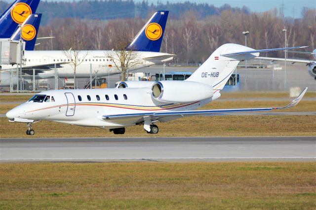 Cessna Citation X (OE-HUB)