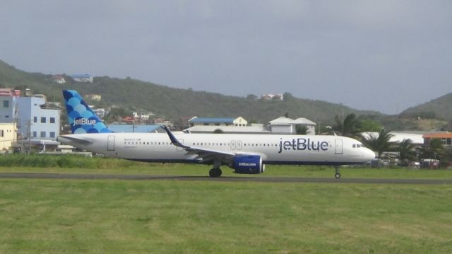 Airbus A321neo (N2047J)
