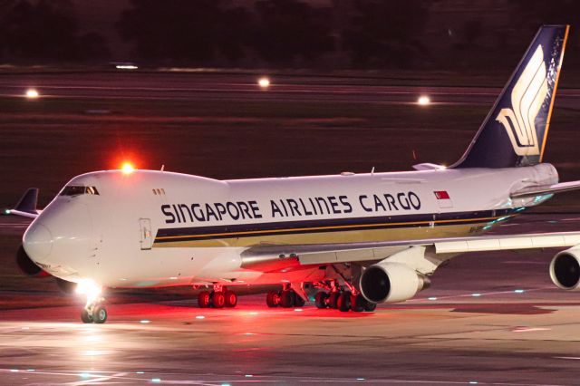 Boeing 747-400 (9V-SFN)