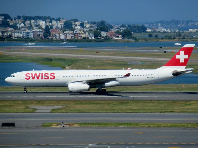 Airbus A330-300 (HB-JHF)