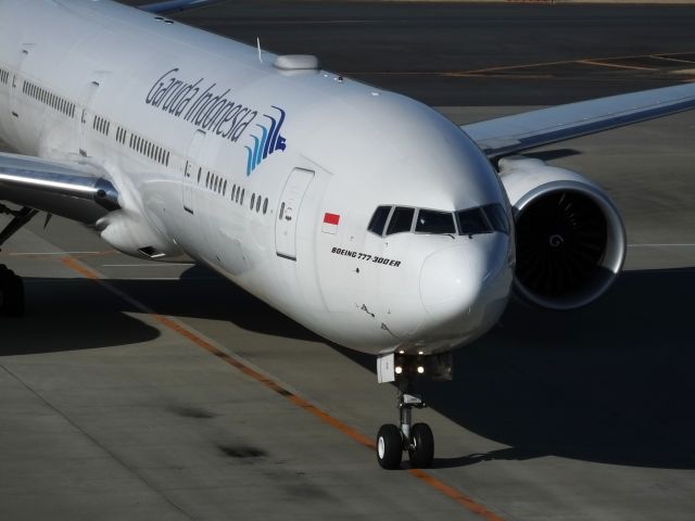BOEING 777-300 (PK-GID)