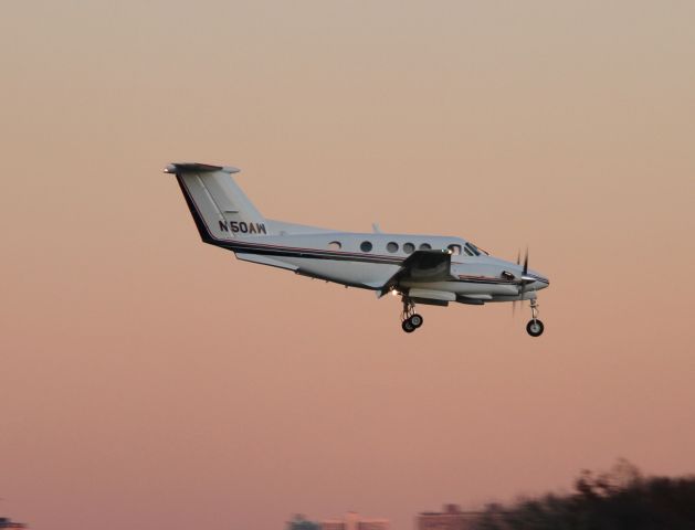 Beechcraft King Air F90 (N50AW)