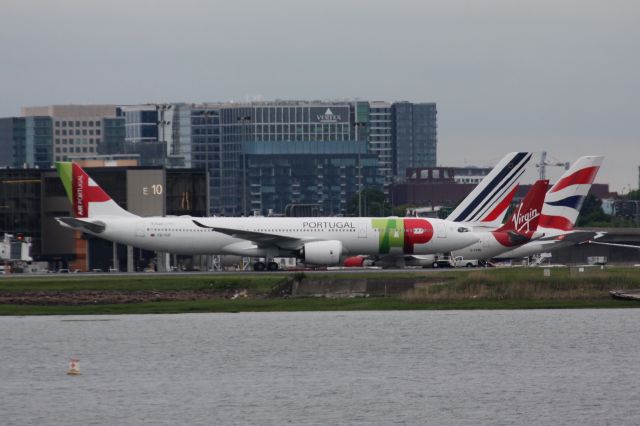 Airbus A330-900 (CS-TUF)