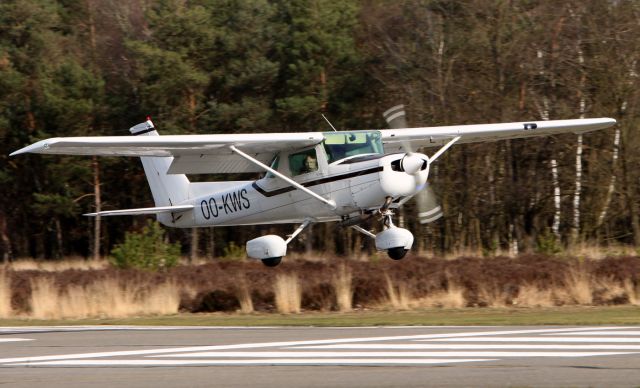 Cessna 152 (OO-KWS)