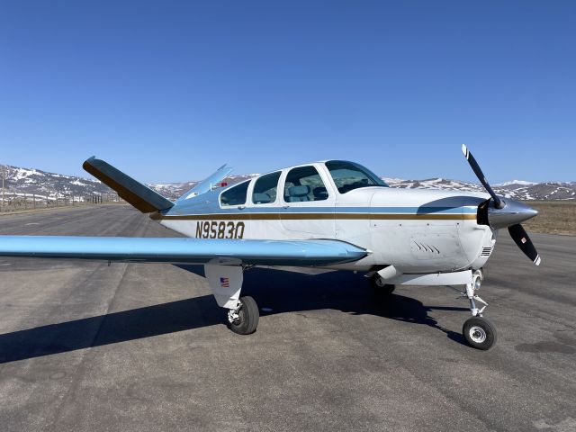 Beechcraft 35 Bonanza (N9593Q)