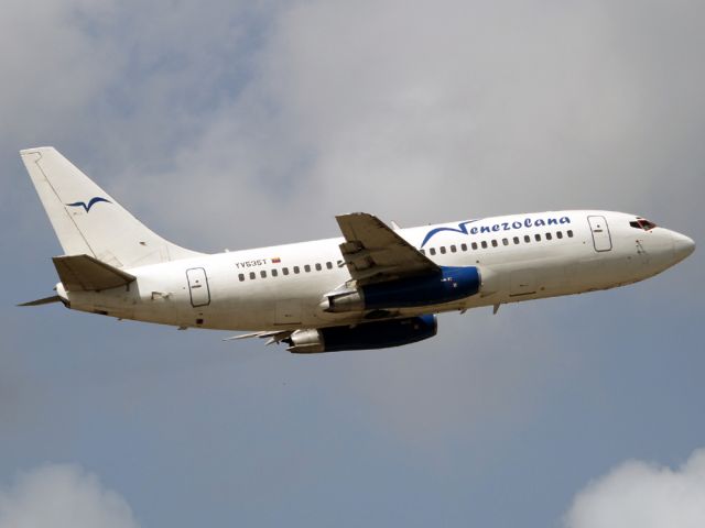 Boeing 737-200 (YV-536T)