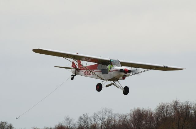 Piper L-21 Super Cub (N9627P) - Lining up to capture a banner to tow