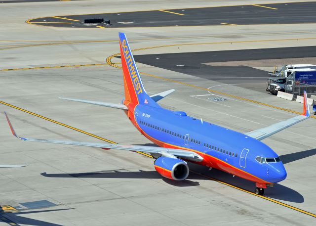 Boeing 737-700 (N270WN)