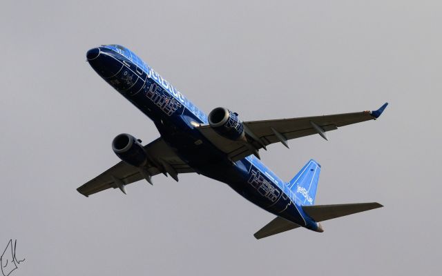 Embraer ERJ-190 (N304JB) - Jet Blue “Blue Print Livery”