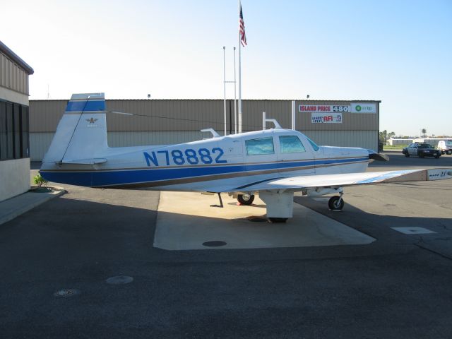 Mooney M-20 (N78882) - PARKED AT FULLERTON