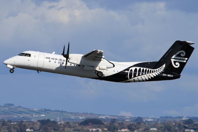 de Havilland Dash 8-300 (ZK-NEU)