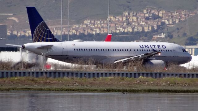 Airbus A320 (N470UA) - N470UA United Airlines Airbus A320-200br /Age 14.1 Yearsbr /06-Mar-2015 A320/L San Francisco Intl (KSFO) Dallas/Fort Worth Intl (KDFW) 13:54 PST 18:54 CST 3:00