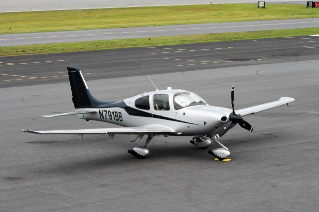 Cirrus SR-22 (N791BB)