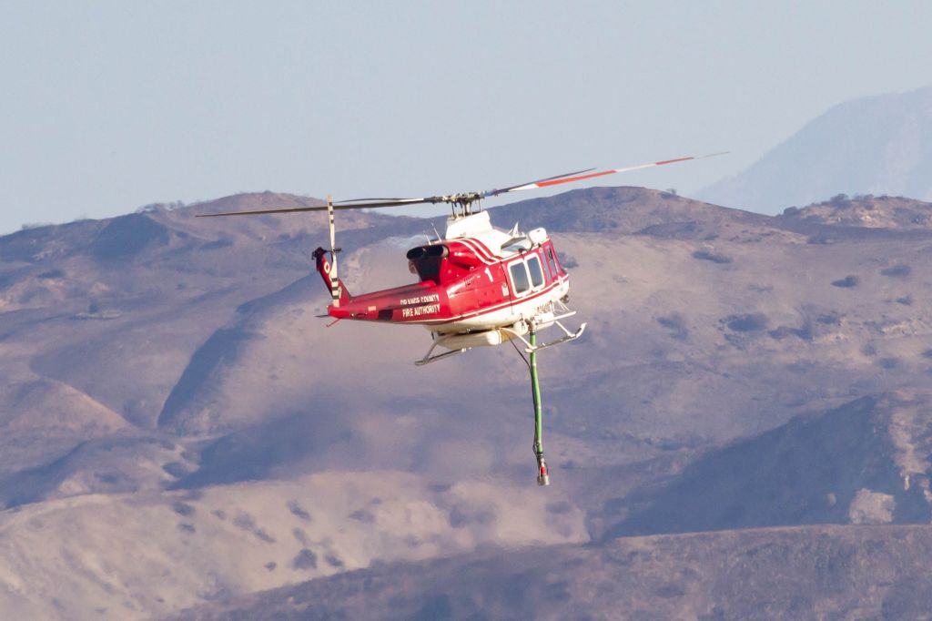 Bell 412 (N141FA)