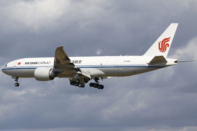 Boeing 747-400 (B-2093)