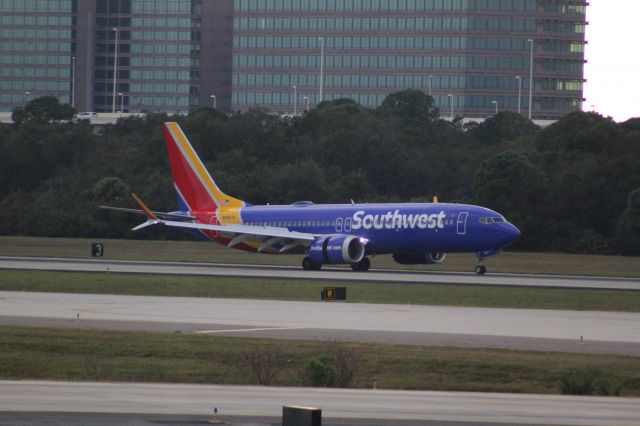 Boeing 737 MAX 8 (N8827Q)