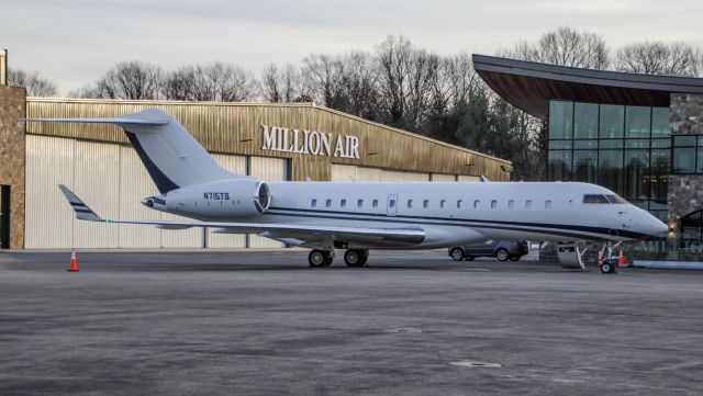 Bombardier Global Express (N715TS)