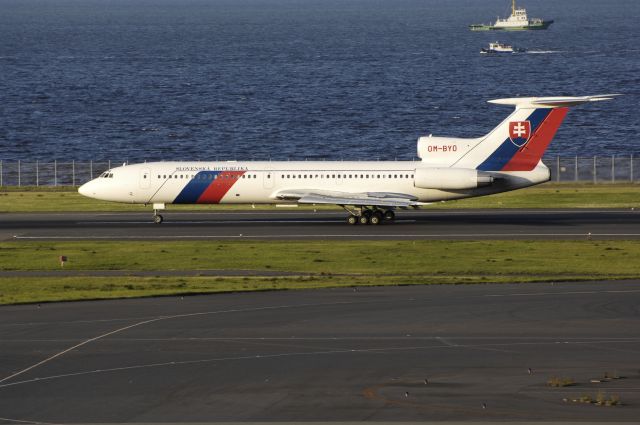 Tupolev Tu-154 (OM-BYO) - Landing at Haneda Intl Airport Rwy34R on 2012/06/26 "Slbakia Gvmt VIP Flight"