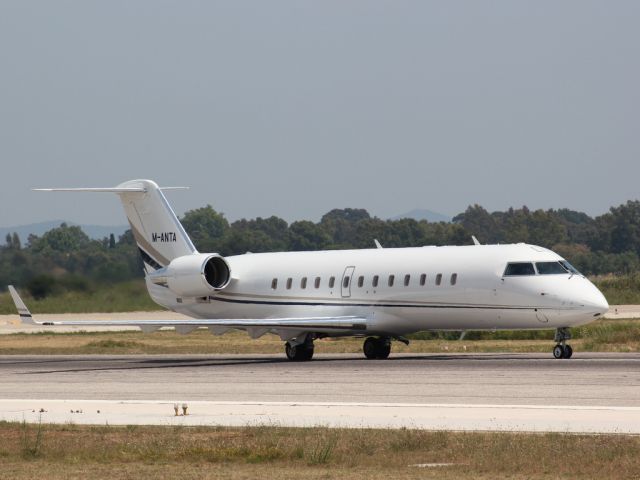 Canadair Regional Jet CRJ-200 (M-ANTA)