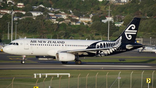 Airbus A320 (ZK-OJR)