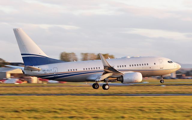 Boeing 737-700 (A6-RJY) - royal jet b737-7z5 bbj a6-rjy landing at shannon 31/10/18.