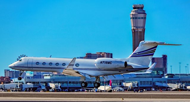 Gulfstream Aerospace Gulfstream V (N718MC) - N718MC 2004 GULFSTREAM AEROSPACE G-V s/n 5061 - Las Vegas - McCarran International Airport (LAS / KLAS)br /USA - Nevada May 19, 2017br /Photo: Tomás Del Coro 