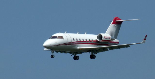 Canadair Challenger (N327TW) - On short final is this 1999 Bombardier Challenger 604 in the Summer of 2023.