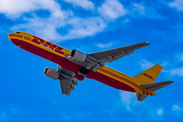 BOEING 767-300 (N760CK) - ABX Air 767-300 taking off from PHX on 12/7/22. Taken with a Canon R7 and Tamron 70-200 G2 lens.