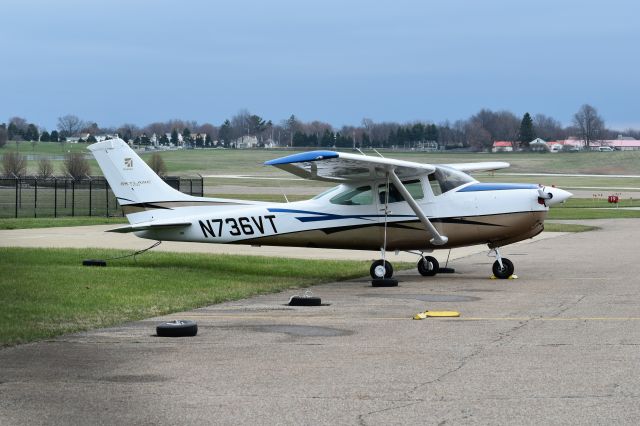 Cessna Skylane RG (N736VT)