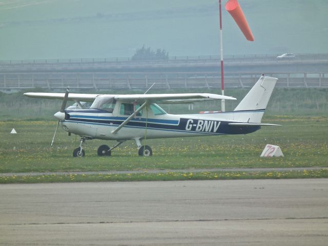 G-BNIV — - Shoreham Airport misty morning