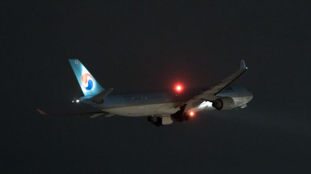 Airbus A330-300 (HL7551) - 大韓航空 - Korean Air [KE/KAL] / Airbus A330-322br /Jan.11.2016 Hakodate Airport [HKD/RJCH] JAPAN