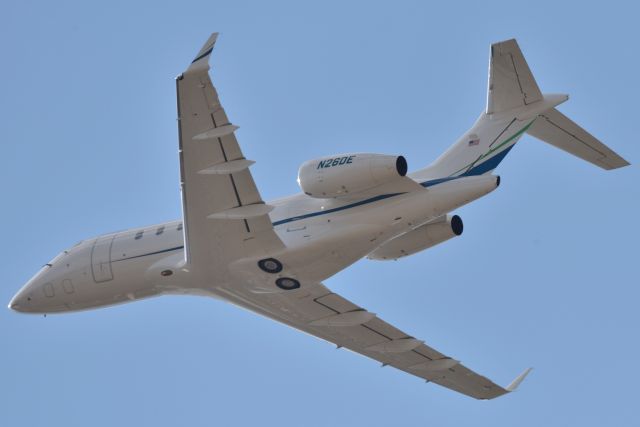 Canadair Challenger (N26DE) - 23-R 03-15-22