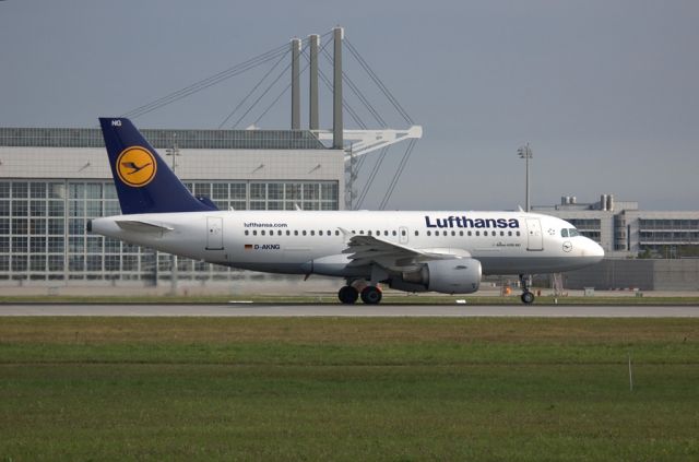 Airbus A319 (D-AKNG)